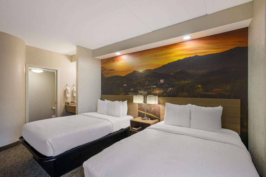 Clarion Pointe Sevierville-Pigeon Forge Стая снимка